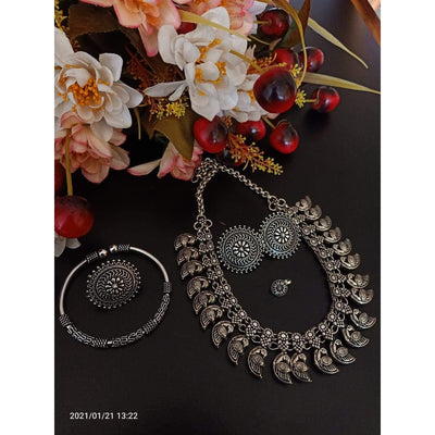 Short kolhapuri Necklace-Necklace-Oxidised Jewellery-Fashtreet India