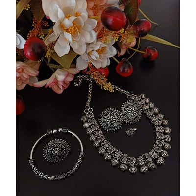 Short kolhapuri Necklace-Necklace-Oxidised Jewellery-Fashtreet India